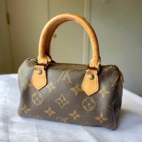 Louis Vuitton Vintage Monogram Mini Bag - Picture 3 of 7